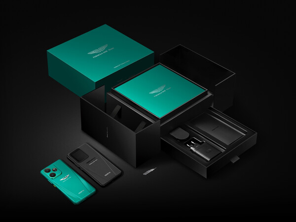 O Realme GT 7 Dream Edition vem em uma caixa de varejo especial. (Fonte da imagem: Realme)