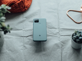 O Pixel 5 é um dos sete dispositivos a receber a atualização do Google em outubro de 2021. (Fonte da imagem: Jonas Elia)