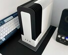 O Monochrome 2 é um PC SFF AMD Ryzen AI Max+ 395 sem ventilador. (Fonte da imagem: TheJiral via smallformfactor.net)