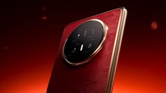 As primeiras imagens do Honor Magic V6 mostram a elegante opção de cor Red Rabbit, enquanto a Oppo apresentou o Find N6.