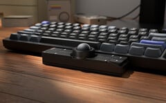 Posição da barra de espaço do teclado trackball sem fio Keychron Nape Pro