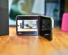 O Razr Plus 2026 (Razr 70 Plus) oferece diversas maneiras de utilizar suas câmeras integradas de forma inovadora.