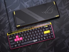 O novo Asus ROG Falchion Ace HFX ZywOo Edition apresenta um design renovado com detalhes em amarelo e rosa. (Fonte da imagem: Asus)