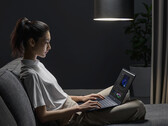 O ASUS Zenbook Pro 17 começa em 1.499 euros com uma APU Ryzen 7 6800H. (Fonte da imagem: ASUS)