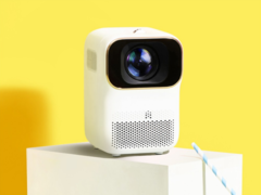 O Mini Projetor Xming Q1 SE pode gerar imagens de até 120