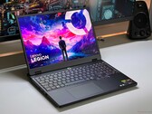 Análise do laptop para jogos Lenovo Legion 5 15IRX10 - OLED brilhante e RTX 5070 por €1.499 (aprox. $1.742)