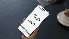 Um suposto novo smartphone Mate 70 em ação. (Fonte da imagem: Digital Chat Station)