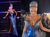 O vestido elaborado é feito de peças impressas em 3D e cristais Swarovski (Fonte da imagem: Gert-Johan Coetzee via Facebook)