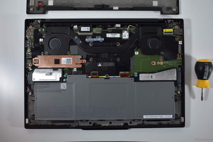 Lenovo ThinkPad X1 Carbon Gen 13: versão em magnésio sem antenas 5G/WWAN.