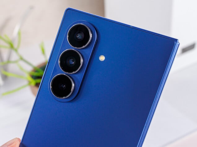 O Galaxy Z Fold7 apresenta uma configuração de câmera aprimorada. (Fonte da imagem: Notebookcheck)