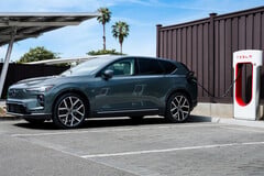 A partir do quarto trimestre de 2026, os motoristas de modelos Volvo totalmente elétricos, como o compacto EX30, poderão usar mais de 20.000 Superchargers da Tesla em toda a Europa diretamente pelo aplicativo de smartphone da fábrica.