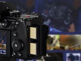 A Panasonic Lumix S1RII parece se assemelhar à Lumix S5II (foto). (Fonte da imagem: Panasonic/vários - editado)