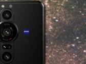 Aparentemente, podem ser esperadas grandes mudanças no projeto dos smartphones Sony Xperia 1 V e 5 V 2023. (Fonte de imagem: Sony - editado)