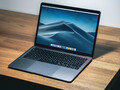 Diz-se que o MacBook Air deste ano apresenta um chassi redesenhado e um Apple M2 SoC. (Fonte da imagem: Howard Bouchevereau)