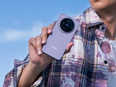 A configuração de ponta do telefone sai por apenas US$ 1.019. Na foto: uma imagem promocional do X300. (Fonte da imagem: Vivo)