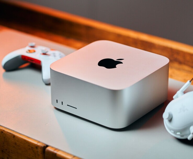 Apple Desktop Mac Studio colocado em uma mesa (Fonte da imagem: Notebookcheck)