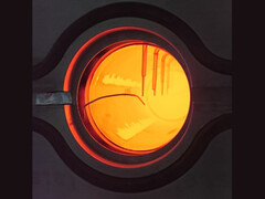 Um pouco de luz solar deve ser suficiente para gerar temperaturas semelhantes às de um alto-forno. (Imagem: Cell Press/Device)