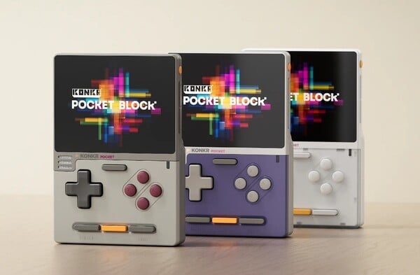 O Ayaneo Konkr Pocket Block nas cores Original Grey, Cube Purple e Atoms White.