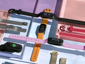 O Fitbit Inspire 3 tem um desenho preto com várias opções de pulseiras de relógio coloridas. (Fonte de imagem: Fitbit)