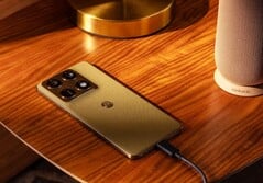 A Motorola supostamente contrabandeia códigos de afiliados em aplicativos de compras.