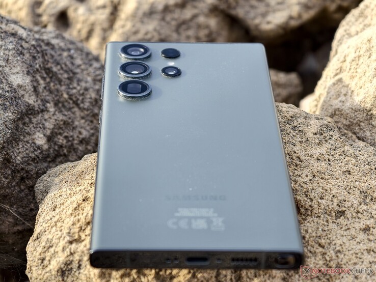 Um pouco ultrapassado: A Galaxy S23 Ultra foi o último carro-chefe da Samsung com uma verdadeira teleobjetiva de 10x.