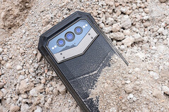 O Doogee V Max vem em três cores e será enviado com Android 12. (Fonte da imagem: Doogee)