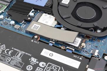 Ocupou o slot M.2 2280 PCIe4 x4 SSD. O sistema pode suportar até duas unidades de armazenamento