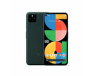 O iPhone 18 Pro pode ser lançado com um furo à esquerda, como o Pixel 5a de 2021. (Fonte da imagem: Google)