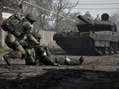 WARDOGS combina batalhas em grande escala com veículos, ambientes destrutíveis e construção de bases.