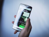 Spotify demite 1.500 funcionários