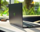 Depois de testar mais de duas dúzias de laptops para jogos com a GeForce RTX 2070 Max-Q, o 2020 Razer Blade Pro 17 sai como o mais rápido de todos eles (Fonte de imagem: Razer)