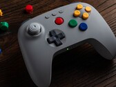 O Classic Gray 8bitDo 64 Bluetooth Controller custa mais do que as outras cores. (Fonte da imagem: 8BitDo)