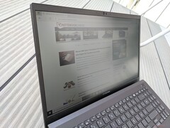 ExpertBook B1 - Uso ao ar livre