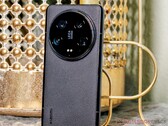O Xiaomi 14 Ultra é um dos quatro dispositivos elegíveis para a atualização não oficial do HyperOS 1.5 da Xiaomi. (Fonte da imagem: Notebookcheck)