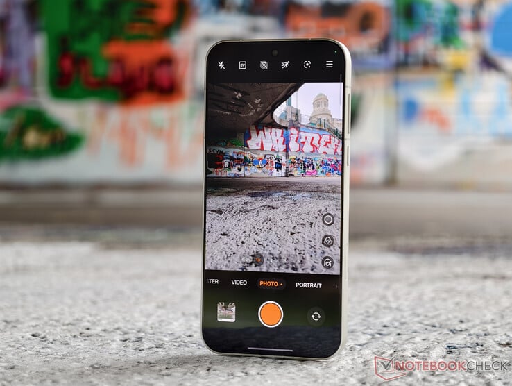 O Oppo Find X9 Pro. (Fonte da imagem: Notebookcheck)