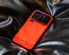 O Xiaomi 18 Pro (Max) global não estará disponível numa edição em vermelho transparente na Europa, mas pode esperar um tom de vermelho diferente.