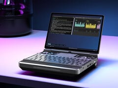 O GPD Win Max 3 possui um layout de teclado mais apertado do que o de seu antecessor.