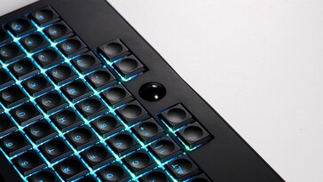 Um trackball está instalado.