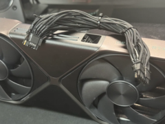 A história da RTX 5090 derretida é mais complexa do que parece (fonte da imagem: Reddit)