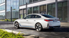 O i4 eDrive40 é o sedan elétrico em massa da BMW (imagem: BMW) 