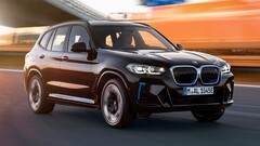 A BMW iX3, um tanto conservadora, poderia ter uma progênie muito mais esportiva com o lendário crachá M em 2023 (Imagem: BMW)