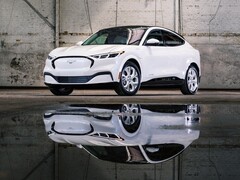 O Mustang Mach-E da Ford registrou um crescimento significativo nas vendas no segundo trimestre de 2023. (Fonte da imagem: Ford)