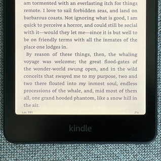 Descoloração amarela visível na unidade de análise do Kindle Colorsoft do The Verge. (Fonte da imagem: The Verge, Andrew Liszewski)