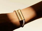 O Luffu Link está disponível em três cores: dourado, azul e preto.