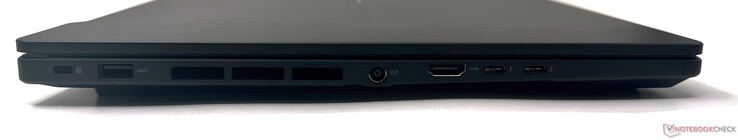 Esquerda: Fechadura Kensington, USB 3.2 Gen2 Tipo A, DC-in, HDMI 2.1-out, 2x Thunderbolt 4