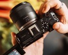 Diz-se que a Canon EOS R6 V é semelhante à EOS R50 V da foto.