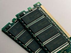 Os preços dos kits de memória RAM mais do que triplicaram em apenas um ano