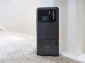 O Mi 11 Ultra lidera o pacote. (Fonte: Pocket-Lint)
