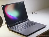 O Aorus Master 16 Gen 2 combina o AMD Ryzen 9 9955HX3D com duas das GPUs para notebooks mais potentes da Nvidia.