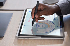 A taxa de atualização dinâmica pode agora ser ativada no Surface Pro 8 e Surface Laptop Studio. (Fonte de imagem: Microsoft)